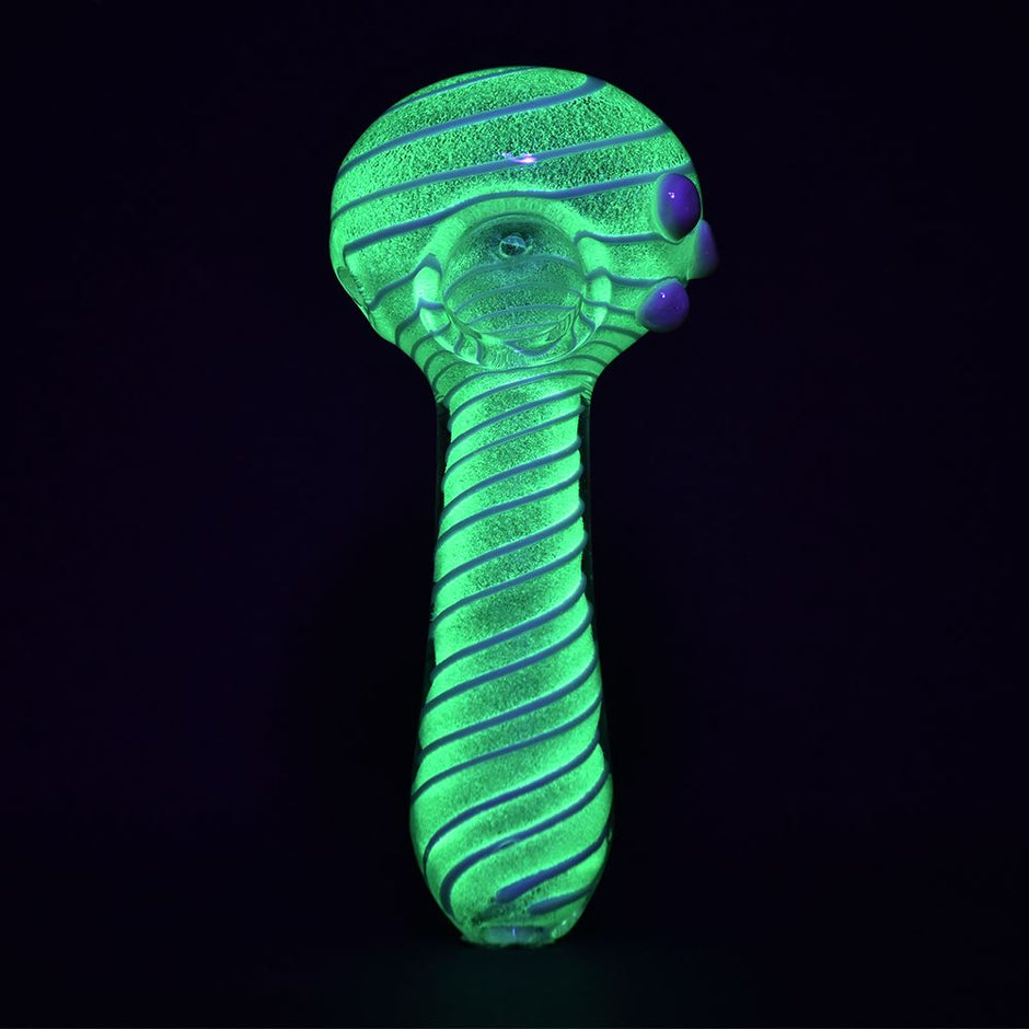 Lovely And Luminous Glow In The Dark Glass Spoon Pipe - 5" / Colors Vary